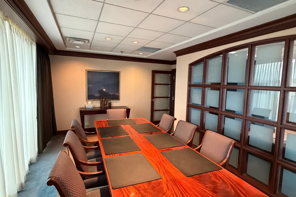 Montpelier & Associates conference room — Knoxville, Tennessee Montpelier & Associates conference room with mahogany table and skylight